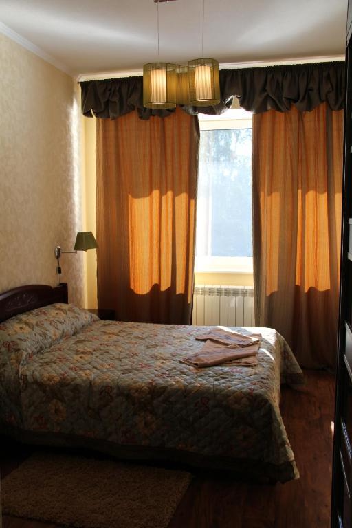 Hotel Meduza Kharkiv Chambre photo