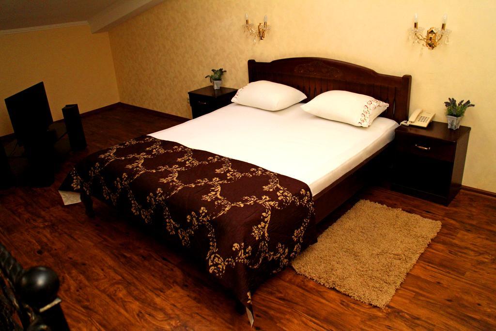 Hotel Meduza Kharkiv Extérieur photo