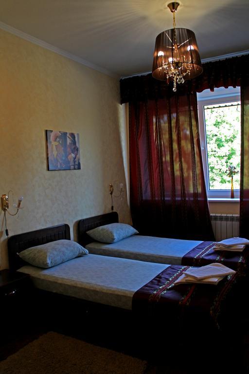 Hotel Meduza Kharkiv Extérieur photo