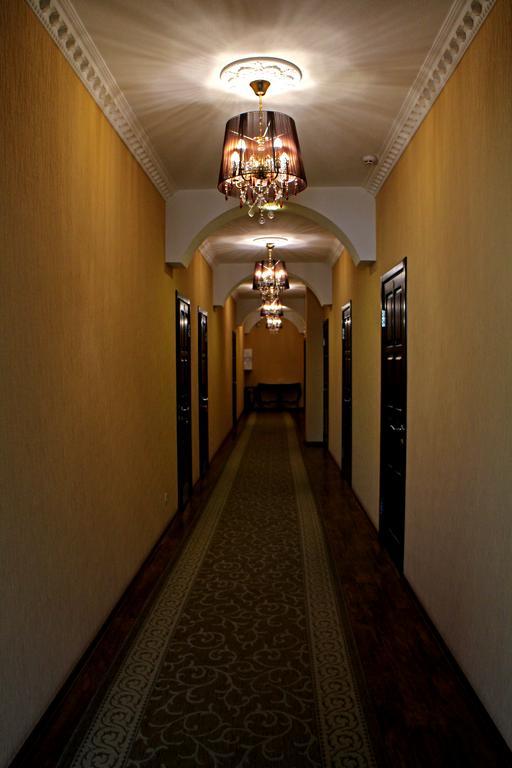 Hotel Meduza Kharkiv Extérieur photo